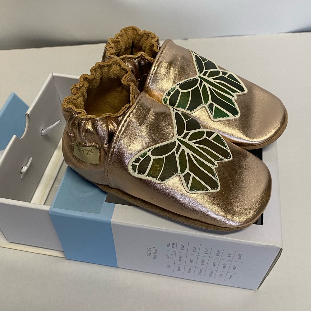 Robeez baby leather shoes sz 18-24M